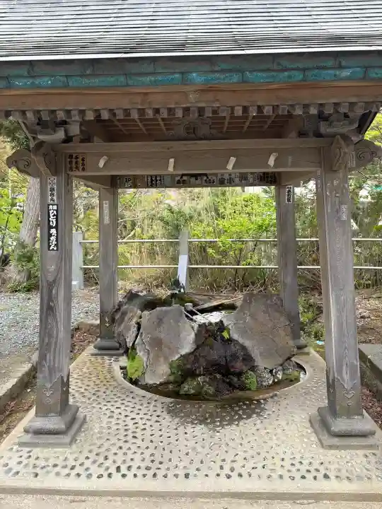 鳥海山大物忌神社吹浦口ノ宮の{uncategorized: "未分類", other: "その他", undefined: "問題あり", building: "その他建物", grave: "お墓", sacred_gate: "鳥居", guardian: "狛犬", statue: "像", buddha: "仏像", history: "歴史", nature: "自然", garden: "庭園", animal: "動物", pagoda: "塔", temizu: "手水舎", mountain_gate: "山門・神門", sanctuary: "本殿・本堂", subordinate: "末社・摂社", art: "芸術", scenery: "景色", jizo: "地蔵", ema: "絵馬", goshuin: "御朱印", omikuji: "おみくじ", items: "授与品その他", amulet: "お守り", goshuincho: "御朱印帳", eats: "食事", festival: "お祭り", votive_dance: "神楽", shichigosan: "七五三参", wedding: "結婚式", experience: "体験その他", initially: "初詣", around: "周辺", anti_infection: "感染症対策"}