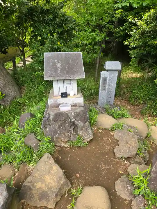 護国寺の{uncategorized: "未分類", other: "その他", undefined: "問題あり", building: "その他建物", grave: "お墓", sacred_gate: "鳥居", guardian: "狛犬", statue: "像", buddha: "仏像", history: "歴史", nature: "自然", garden: "庭園", animal: "動物", pagoda: "塔", temizu: "手水舎", mountain_gate: "山門・神門", sanctuary: "本殿・本堂", subordinate: "末社・摂社", art: "芸術", scenery: "景色", jizo: "地蔵", ema: "絵馬", goshuin: "御朱印", omikuji: "おみくじ", items: "授与品その他", amulet: "お守り", goshuincho: "御朱印帳", eats: "食事", festival: "お祭り", votive_dance: "神楽", shichigosan: "七五三参", wedding: "結婚式", experience: "体験その他", initially: "初詣", around: "周辺", anti_infection: "感染症対策"}