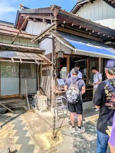 少林寺の{uncategorized: "未分類", other: "その他", undefined: "問題あり", building: "その他建物", grave: "お墓", sacred_gate: "鳥居", guardian: "狛犬", statue: "像", buddha: "仏像", history: "歴史", nature: "自然", garden: "庭園", animal: "動物", pagoda: "塔", temizu: "手水舎", mountain_gate: "山門・神門", sanctuary: "本殿・本堂", subordinate: "末社・摂社", art: "芸術", scenery: "景色", jizo: "地蔵", ema: "絵馬", goshuin: "御朱印", omikuji: "おみくじ", items: "授与品その他", amulet: "お守り", goshuincho: "御朱印帳", eats: "食事", festival: "お祭り", votive_dance: "神楽", shichigosan: "七五三参", wedding: "結婚式", experience: "体験その他", initially: "初詣", around: "周辺", anti_infection: "感染症対策"}