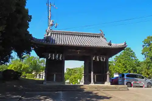 日岡神社の山門