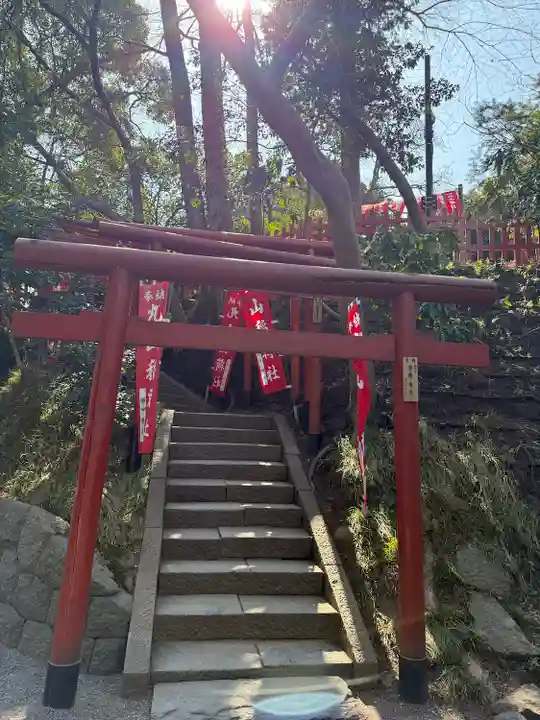 鶴岡八幡宮の末社・摂社