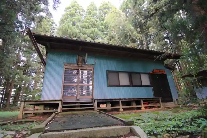 白鳥神社の本殿・本堂
