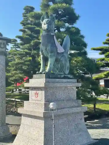 豊川閣　妙厳寺の狛犬
