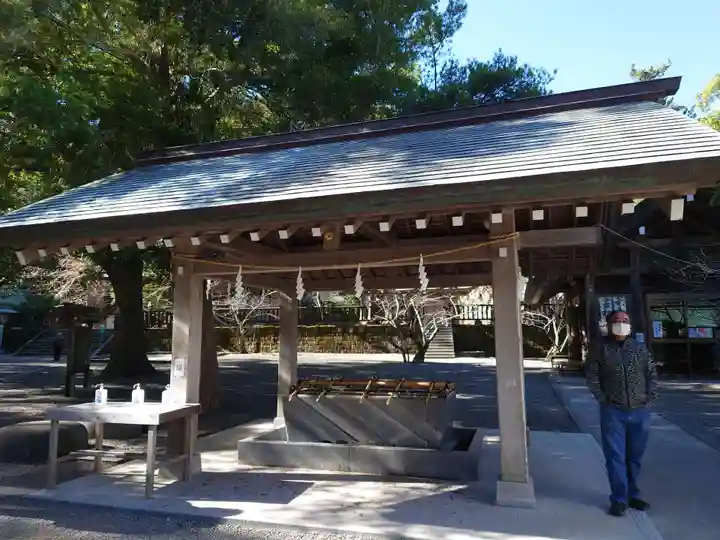 安房神社の手水舎