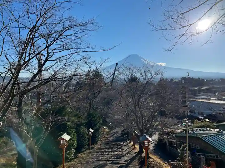 新倉富士浅間神社の景色