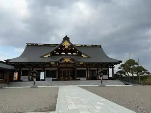 山形縣護國神社の{uncategorized: "未分類", other: "その他", undefined: "問題あり", building: "その他建物", grave: "お墓", sacred_gate: "鳥居", guardian: "狛犬", statue: "像", buddha: "仏像", history: "歴史", nature: "自然", garden: "庭園", animal: "動物", pagoda: "塔", temizu: "手水舎", mountain_gate: "山門・神門", sanctuary: "本殿・本堂", subordinate: "末社・摂社", art: "芸術", scenery: "景色", jizo: "地蔵", ema: "絵馬", goshuin: "御朱印", omikuji: "おみくじ", items: "授与品その他", amulet: "お守り", goshuincho: "御朱印帳", eats: "食事", festival: "お祭り", votive_dance: "神楽", shichigosan: "七五三参", wedding: "結婚式", experience: "体験その他", initially: "初詣", around: "周辺", anti_infection: "感染症対策"}