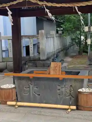 堤治神社の手水舎