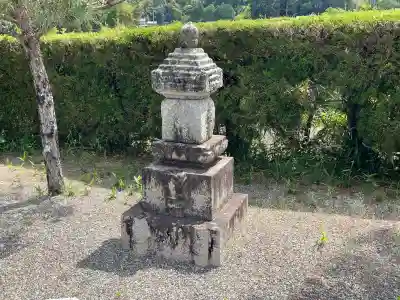 恵心寺の{uncategorized: "未分類", other: "その他", undefined: "問題あり", building: "その他建物", grave: "お墓", sacred_gate: "鳥居", guardian: "狛犬", statue: "像", buddha: "仏像", history: "歴史", nature: "自然", garden: "庭園", animal: "動物", pagoda: "塔", temizu: "手水舎", mountain_gate: "山門・神門", sanctuary: "本殿・本堂", subordinate: "末社・摂社", art: "芸術", scenery: "景色", jizo: "地蔵", ema: "絵馬", goshuin: "御朱印", omikuji: "おみくじ", items: "授与品その他", amulet: "お守り", goshuincho: "御朱印帳", eats: "食事", festival: "お祭り", votive_dance: "神楽", shichigosan: "七五三参", wedding: "結婚式", experience: "体験その他", initially: "初詣", around: "周辺", anti_infection: "感染症対策"}