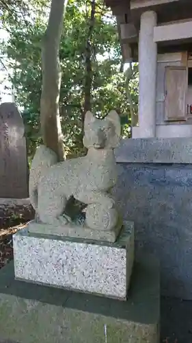 稲荷神社の狛犬