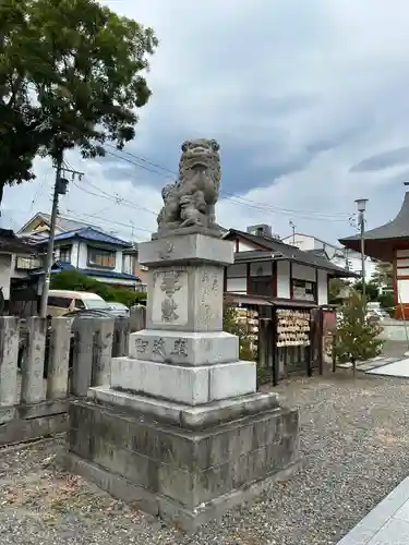 武井神社の狛犬