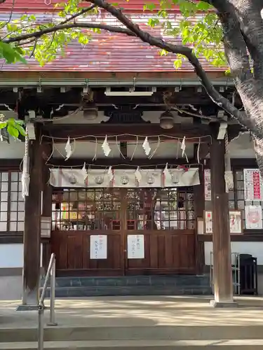 子安稲荷神社の本殿