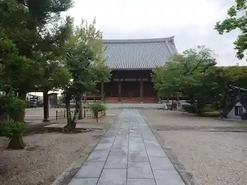 萬福寺の本殿・本堂