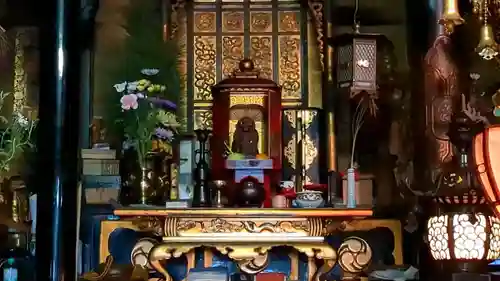 真興寺の本殿・本堂