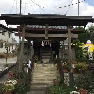 西鶴甲斐神社の本殿