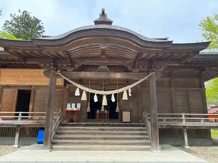 八幡秋田神社の本殿