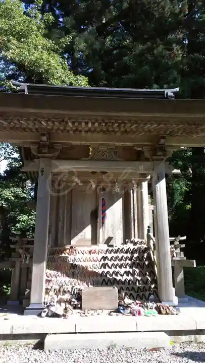 出羽神社(出羽三山神社)~三神合祭殿~の末社・摂社