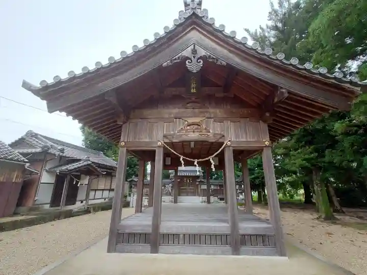 八柱神社の本殿・本堂