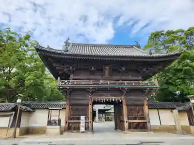 魚吹八幡神社の山門・神門