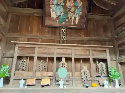 八幡神社の{uncategorized: "未分類", other: "その他", undefined: "問題あり", building: "その他建物", grave: "お墓", sacred_gate: "鳥居", guardian: "狛犬", statue: "像", buddha: "仏像", history: "歴史", nature: "自然", garden: "庭園", animal: "動物", pagoda: "塔", temizu: "手水舎", mountain_gate: "山門・神門", sanctuary: "本殿・本堂", subordinate: "末社・摂社", art: "芸術", scenery: "景色", jizo: "地蔵", ema: "絵馬", goshuin: "御朱印", omikuji: "おみくじ", items: "授与品その他", amulet: "お守り", goshuincho: "御朱印帳", eats: "食事", festival: "お祭り", votive_dance: "神楽", shichigosan: "七五三参", wedding: "結婚式", experience: "体験その他", initially: "初詣", around: "周辺", anti_infection: "感染症対策"}