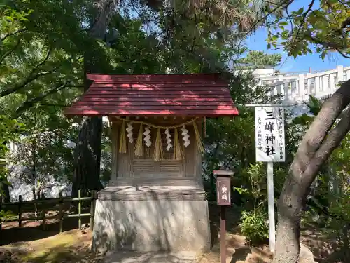 稲毛浅間神社の{uncategorized: "未分類", other: "その他", undefined: "問題あり", building: "その他建物", grave: "お墓", sacred_gate: "鳥居", guardian: "狛犬", statue: "像", buddha: "仏像", history: "歴史", nature: "自然", garden: "庭園", animal: "動物", pagoda: "塔", temizu: "手水舎", mountain_gate: "山門・神門", sanctuary: "本殿・本堂", subordinate: "末社・摂社", art: "芸術", scenery: "景色", jizo: "地蔵", ema: "絵馬", goshuin: "御朱印", omikuji: "おみくじ", items: "授与品その他", amulet: "お守り", goshuincho: "御朱印帳", eats: "食事", festival: "お祭り", votive_dance: "神楽", shichigosan: "七五三参", wedding: "結婚式", experience: "体験その他", initially: "初詣", around: "周辺", anti_infection: "感染症対策"}