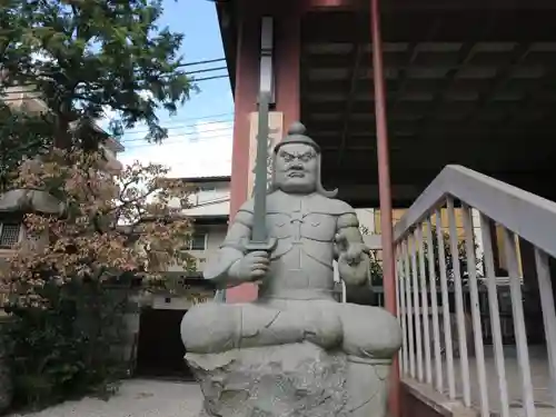 大将軍八神社の像