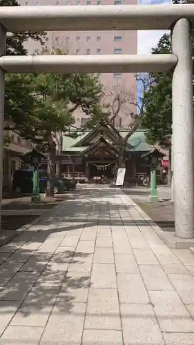 三吉神社の鳥居