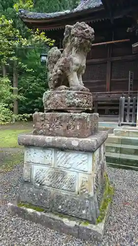 岡太神社の狛犬