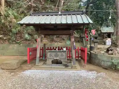 諏訪神社の{uncategorized: "未分類", other: "その他", undefined: "問題あり", building: "その他建物", grave: "お墓", sacred_gate: "鳥居", guardian: "狛犬", statue: "像", buddha: "仏像", history: "歴史", nature: "自然", garden: "庭園", animal: "動物", pagoda: "塔", temizu: "手水舎", mountain_gate: "山門・神門", sanctuary: "本殿・本堂", subordinate: "末社・摂社", art: "芸術", scenery: "景色", jizo: "地蔵", ema: "絵馬", goshuin: "御朱印", omikuji: "おみくじ", items: "授与品その他", amulet: "お守り", goshuincho: "御朱印帳", eats: "食事", festival: "お祭り", votive_dance: "神楽", shichigosan: "七五三参", wedding: "結婚式", experience: "体験その他", initially: "初詣", around: "周辺", anti_infection: "感染症対策"}