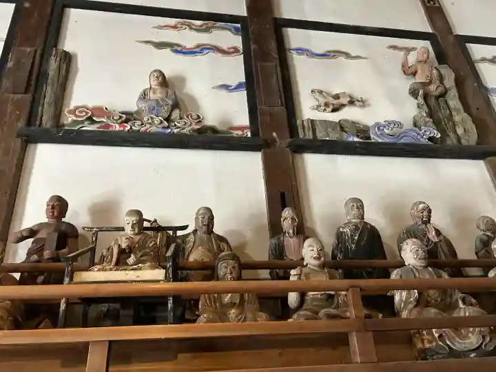 金鳳山 正法寺の{uncategorized: "未分類", other: "その他", undefined: "問題あり", building: "その他建物", grave: "お墓", sacred_gate: "鳥居", guardian: "狛犬", statue: "像", buddha: "仏像", history: "歴史", nature: "自然", garden: "庭園", animal: "動物", pagoda: "塔", temizu: "手水舎", mountain_gate: "山門・神門", sanctuary: "本殿・本堂", subordinate: "末社・摂社", art: "芸術", scenery: "景色", jizo: "地蔵", ema: "絵馬", goshuin: "御朱印", omikuji: "おみくじ", items: "授与品その他", amulet: "お守り", goshuincho: "御朱印帳", eats: "食事", festival: "お祭り", votive_dance: "神楽", shichigosan: "七五三参", wedding: "結婚式", experience: "体験その他", initially: "初詣", around: "周辺", anti_infection: "感染症対策"}