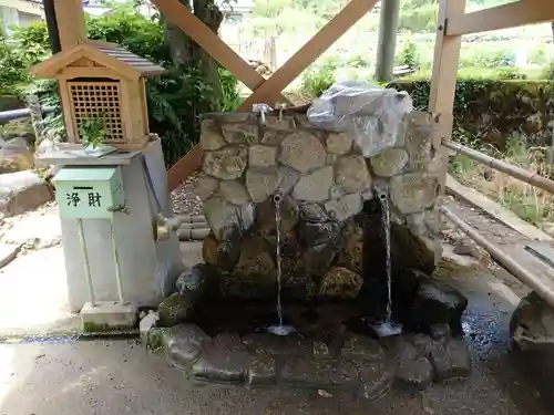 大虫神社の手水舎