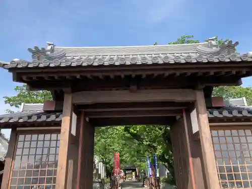 香積寺の山門