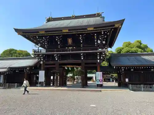 真清田神社の山門