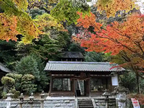 白山神社の山門