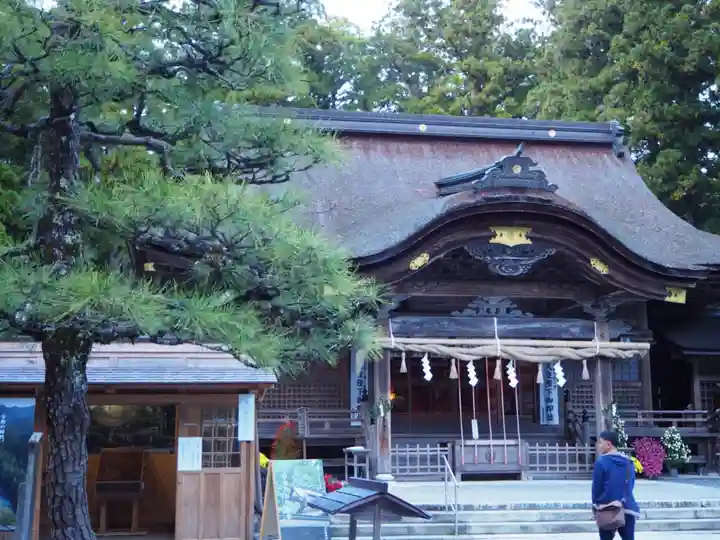 小國神社の本殿・本堂