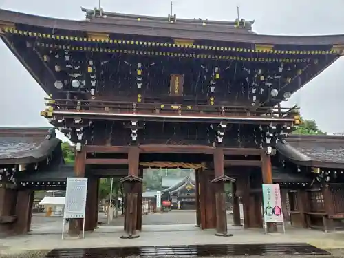 真清田神社の山門・神門
