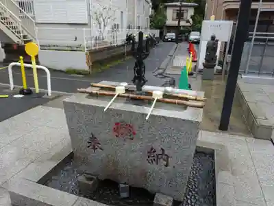 成田山横浜別院延命院の手水舎