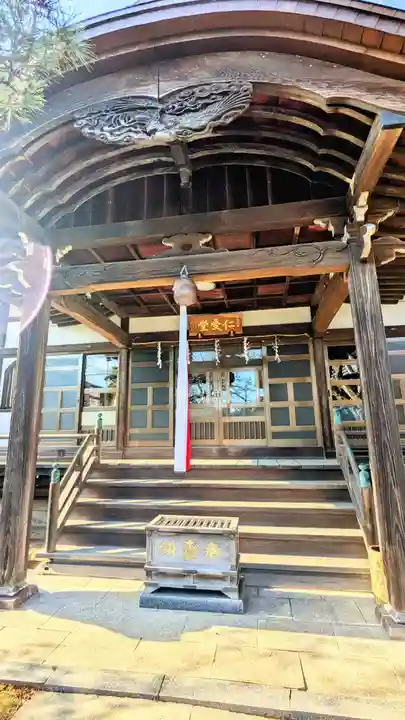 智泉院の本殿・本堂