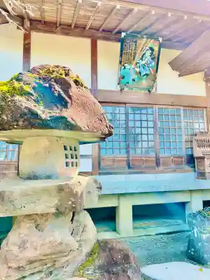 野坂寺の{uncategorized: "未分類", other: "その他", undefined: "問題あり", building: "その他建物", grave: "お墓", sacred_gate: "鳥居", guardian: "狛犬", statue: "像", buddha: "仏像", history: "歴史", nature: "自然", garden: "庭園", animal: "動物", pagoda: "塔", temizu: "手水舎", mountain_gate: "山門・神門", sanctuary: "本殿・本堂", subordinate: "末社・摂社", art: "芸術", scenery: "景色", jizo: "地蔵", ema: "絵馬", goshuin: "御朱印", omikuji: "おみくじ", items: "授与品その他", amulet: "お守り", goshuincho: "御朱印帳", eats: "食事", festival: "お祭り", votive_dance: "神楽", shichigosan: "七五三参", wedding: "結婚式", experience: "体験その他", initially: "初詣", around: "周辺", anti_infection: "感染症対策"}