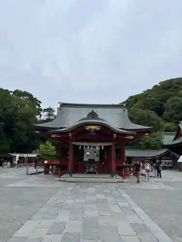 鶴岡八幡宮の{uncategorized: "未分類", other: "その他", undefined: "問題あり", building: "その他建物", grave: "お墓", sacred_gate: "鳥居", guardian: "狛犬", statue: "像", buddha: "仏像", history: "歴史", nature: "自然", garden: "庭園", animal: "動物", pagoda: "塔", temizu: "手水舎", mountain_gate: "山門・神門", sanctuary: "本殿・本堂", subordinate: "末社・摂社", art: "芸術", scenery: "景色", jizo: "地蔵", ema: "絵馬", goshuin: "御朱印", omikuji: "おみくじ", items: "授与品その他", amulet: "お守り", goshuincho: "御朱印帳", eats: "食事", festival: "お祭り", votive_dance: "神楽", shichigosan: "七五三参", wedding: "結婚式", experience: "体験その他", initially: "初詣", around: "周辺", anti_infection: "感染症対策"}