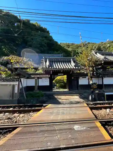 妙光寺の山門