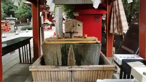 冠稲荷神社の手水舎