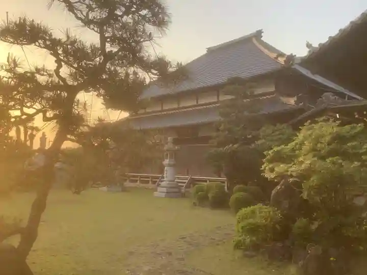 長昌寺の本殿・本堂