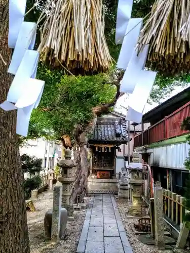 石神社の本殿