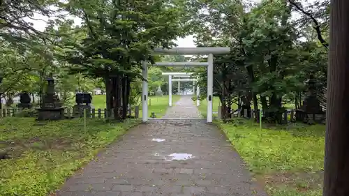 留萌神社の庭園