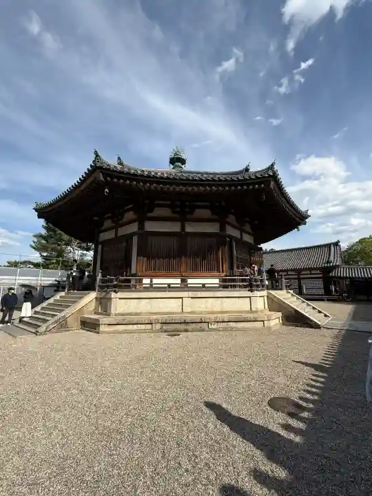 法隆寺 夢殿の{uncategorized: "未分類", other: "その他", undefined: "問題あり", building: "その他建物", grave: "お墓", sacred_gate: "鳥居", guardian: "狛犬", statue: "像", buddha: "仏像", history: "歴史", nature: "自然", garden: "庭園", animal: "動物", pagoda: "塔", temizu: "手水舎", mountain_gate: "山門・神門", sanctuary: "本殿・本堂", subordinate: "末社・摂社", art: "芸術", scenery: "景色", jizo: "地蔵", ema: "絵馬", goshuin: "御朱印", omikuji: "おみくじ", items: "授与品その他", amulet: "お守り", goshuincho: "御朱印帳", eats: "食事", festival: "お祭り", votive_dance: "神楽", shichigosan: "七五三参", wedding: "結婚式", experience: "体験その他", initially: "初詣", around: "周辺", anti_infection: "感染症対策"}