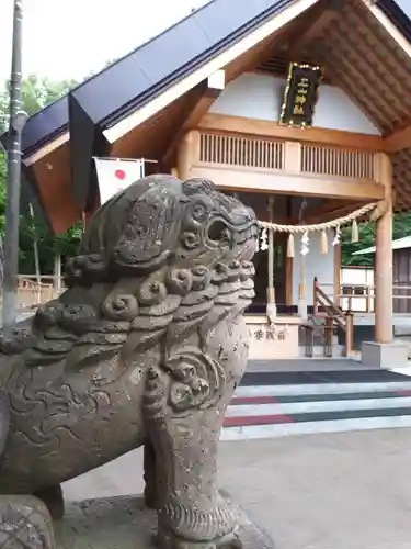 石山神社の狛犬