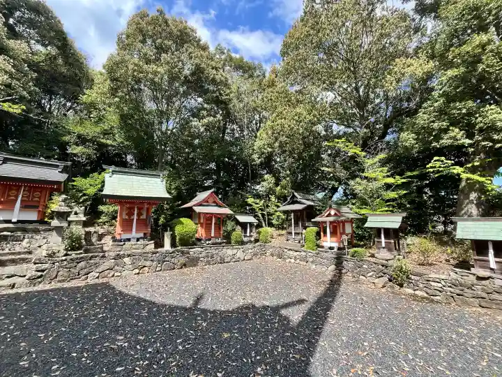 隅田八幡神社の{uncategorized: "未分類", other: "その他", undefined: "問題あり", building: "その他建物", grave: "お墓", sacred_gate: "鳥居", guardian: "狛犬", statue: "像", buddha: "仏像", history: "歴史", nature: "自然", garden: "庭園", animal: "動物", pagoda: "塔", temizu: "手水舎", mountain_gate: "山門・神門", sanctuary: "本殿・本堂", subordinate: "末社・摂社", art: "芸術", scenery: "景色", jizo: "地蔵", ema: "絵馬", goshuin: "御朱印", omikuji: "おみくじ", items: "授与品その他", amulet: "お守り", goshuincho: "御朱印帳", eats: "食事", festival: "お祭り", votive_dance: "神楽", shichigosan: "七五三参", wedding: "結婚式", experience: "体験その他", initially: "初詣", around: "周辺", anti_infection: "感染症対策"}