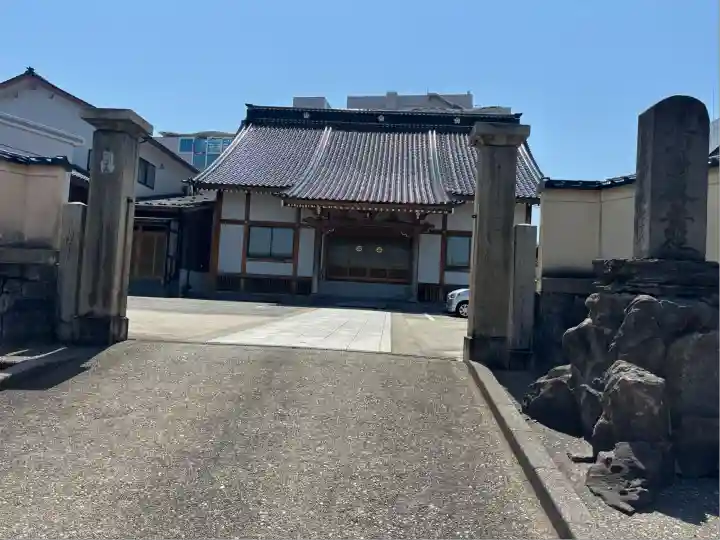 本陽寺の本殿・本堂