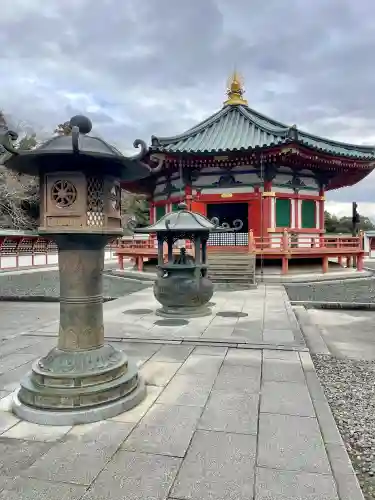 成田山新勝寺の{uncategorized: "未分類", other: "その他", undefined: "問題あり", building: "その他建物", grave: "お墓", sacred_gate: "鳥居", guardian: "狛犬", statue: "像", buddha: "仏像", history: "歴史", nature: "自然", garden: "庭園", animal: "動物", pagoda: "塔", temizu: "手水舎", mountain_gate: "山門・神門", sanctuary: "本殿・本堂", subordinate: "末社・摂社", art: "芸術", scenery: "景色", jizo: "地蔵", ema: "絵馬", goshuin: "御朱印", omikuji: "おみくじ", items: "授与品その他", amulet: "お守り", goshuincho: "御朱印帳", eats: "食事", festival: "お祭り", votive_dance: "神楽", shichigosan: "七五三参", wedding: "結婚式", experience: "体験その他", initially: "初詣", around: "周辺", anti_infection: "感染症対策"}