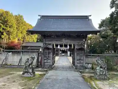大神山神社本宮の山門・神門